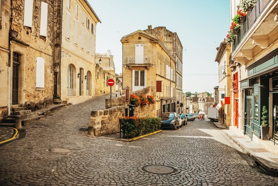 From Bordeaux: St. Emilion Village Half-Day Wine Tour - What I would bring and how I would plan it