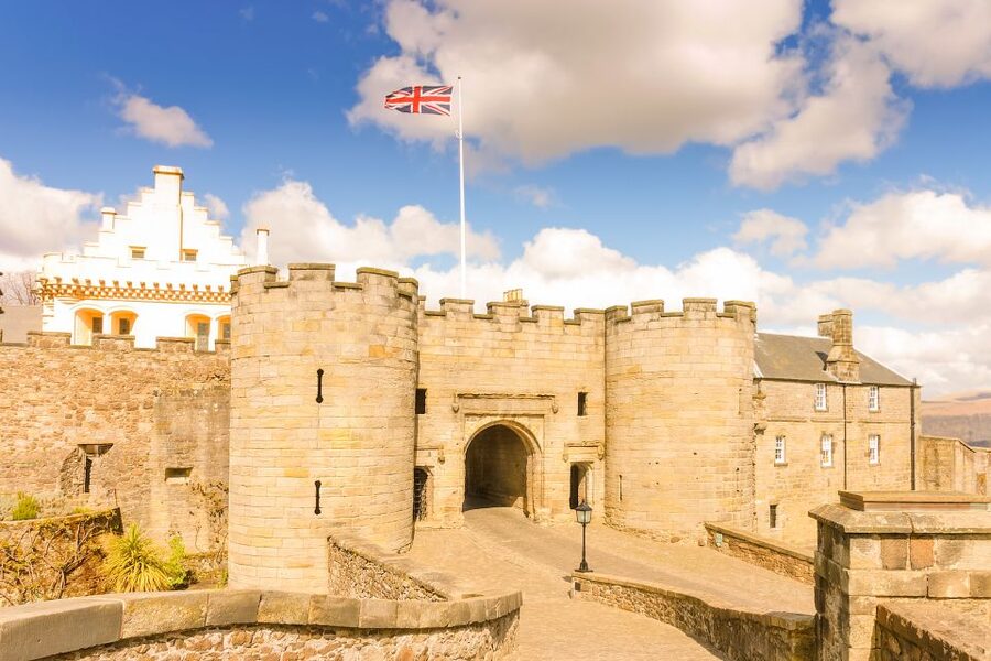 From Edinburgh: Stirling Castle, Loch Lomond & Whisky Tour - The Riverside Museum and Glasgow’s changing order