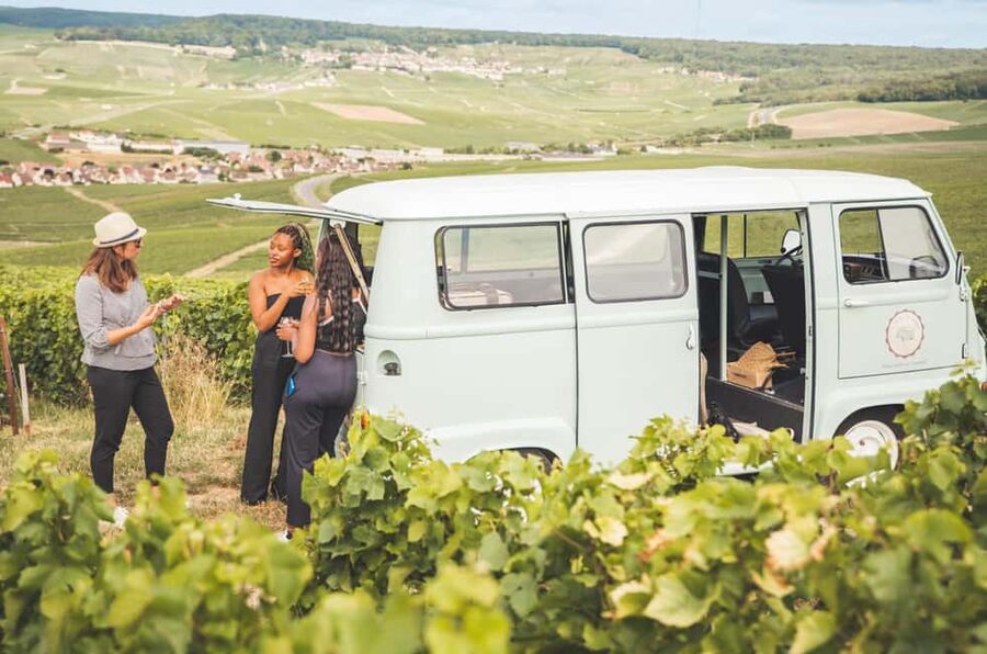 From Epernay : Champagne tasting with a vintage car - Aÿ-Champagne and the first vineyard views