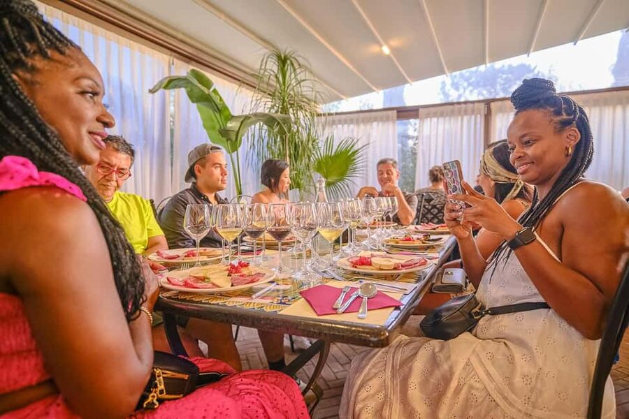 From Florence: Wine Tasting and Dinner in Chianti Vineyards - What the $141 price really covers