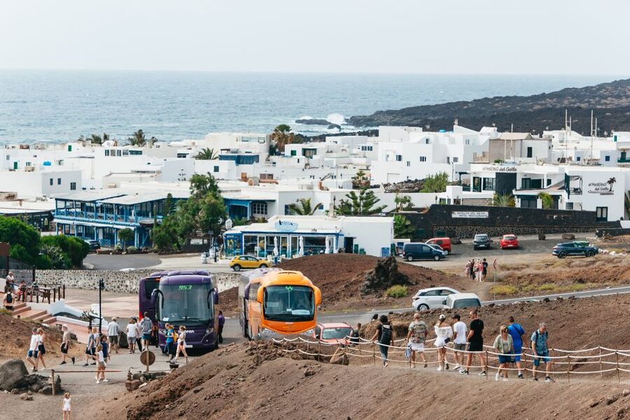 From Fuerteventura: Lanzarote Trip with Wine Tasting & Lunch - Who will get the most from this excursion