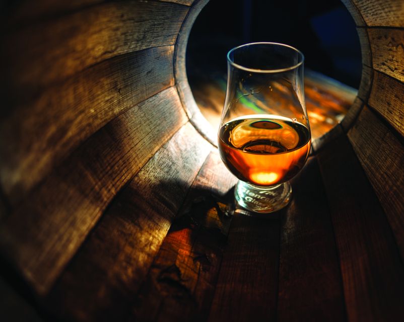 From Glasgow: Whisky and Loch Lomond Tour with Admissions - A whisky day with a proper change of scenery