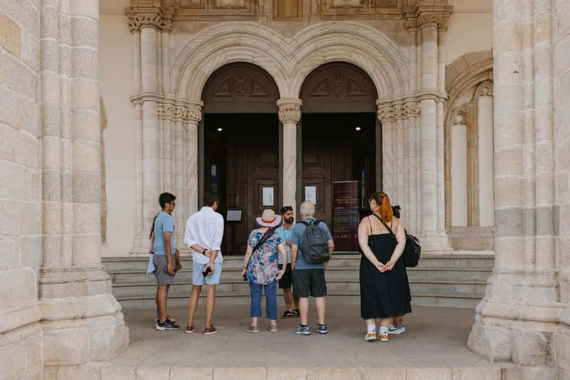 From Lisbon: Évora and Monsaraz with Regional Wine Tasting - Shared group or private tour?
