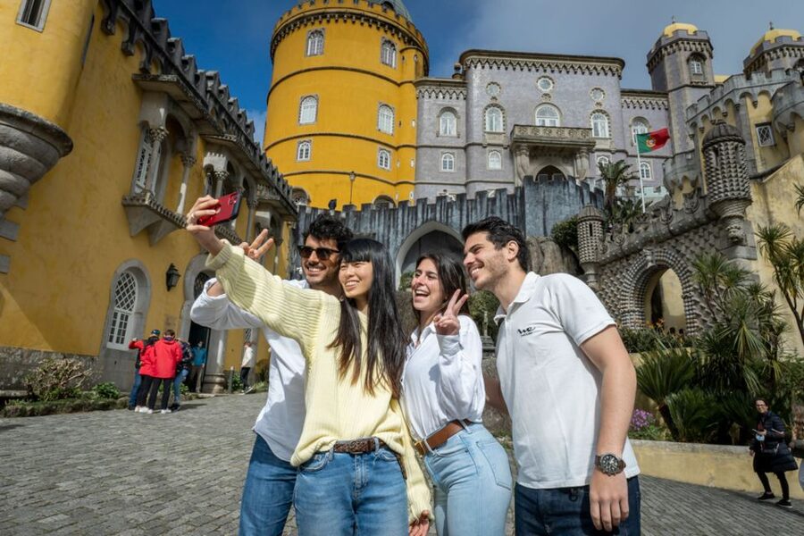 From Lisbon: Sintra & Pena Palace Day Trip with Wine Tasting - Why pair Sintra with a Mafra winery?