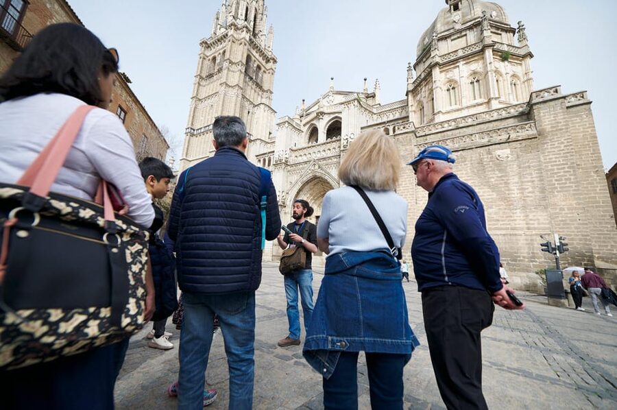 From Madrid: Toledo Tour with Wine Tasting and 3 Monuments - Two hours to make Toledo your own