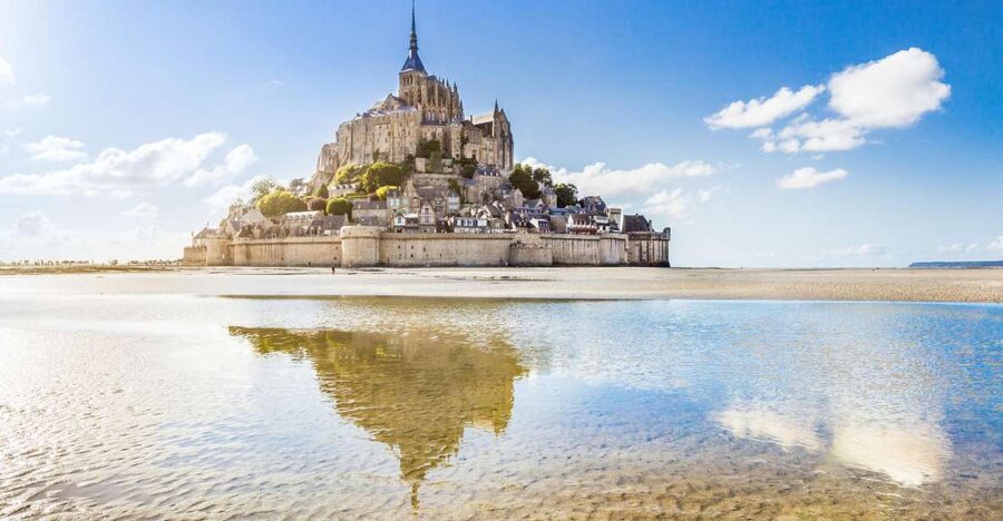 From Paris: Small-Group Mont St Michel Tour & Cider Tasting - A short stop at Saint-Gervais in Avranches