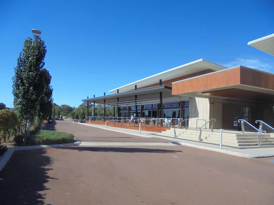 From Perth: Swan Valley Winery & Brewery Day Tour With Lunch - Leaving Perth with a small group