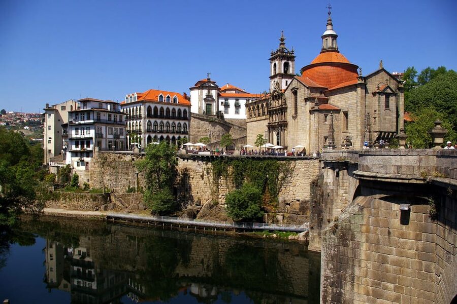 From Porto Day Douro Valley Wine Tour 2 Wine Tasting & Lunch - Pinhão and the road through the valley
