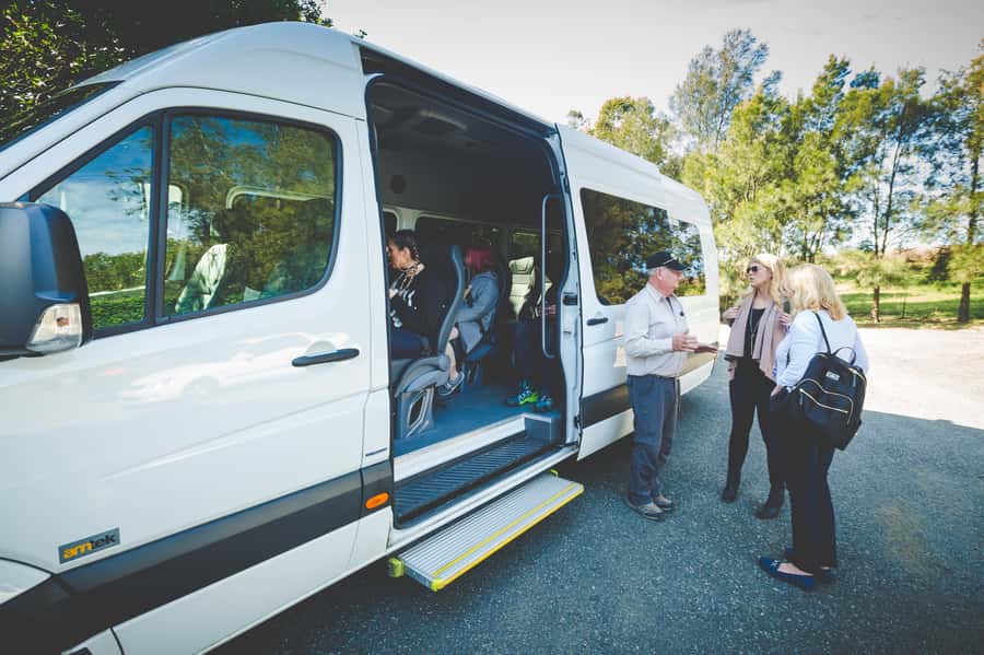 From Sydney: All Inclusive Boutique Hunter Valley Wine Tour - Lunch near Pokolbin with a glass of wine