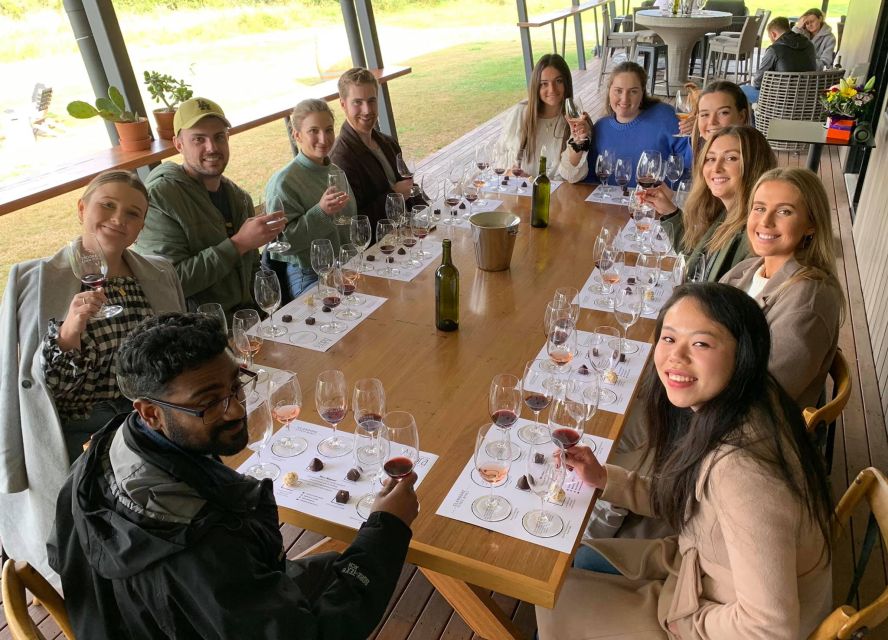 From Sydney: Hunter Valley Wine, Gin & Food Tastings Tour - Lunch with a drink and a view
