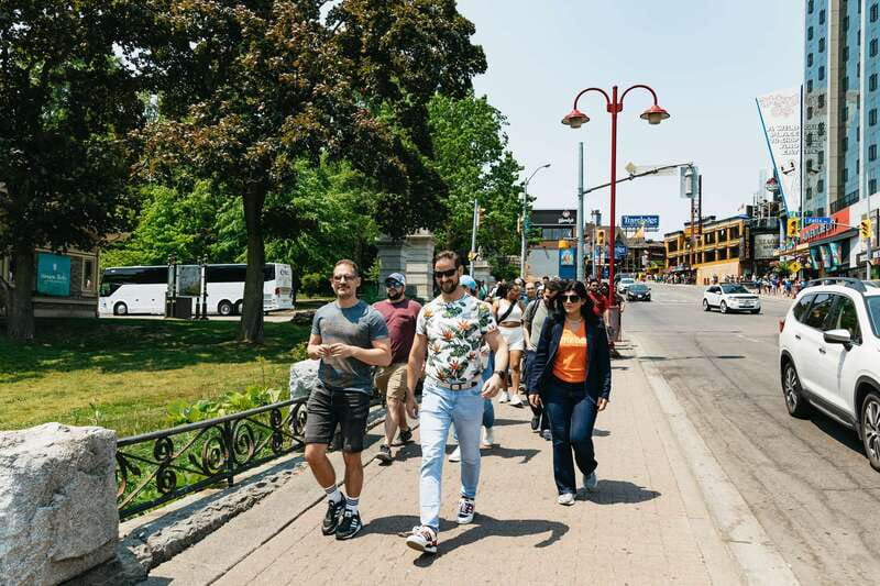 From Toronto: Niagara Falls + Winery, Cruise, & Lunch Option - What the guides add to the day