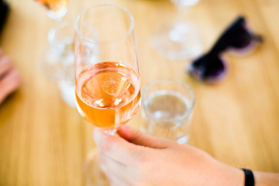 From Vienna: Wachau Valley Day Tour with Wine Tasting - Lunch in Weißenkirchen and the cost of eating well