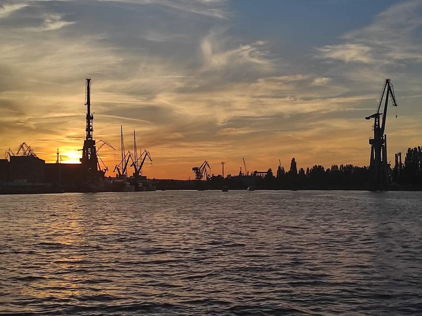 Gdańsk: Motława River Eco Cruise at Sunset with Prosecco - How much value do you get for $26?