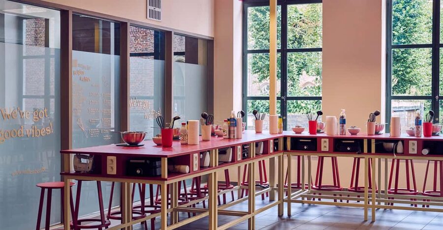 Ghent: Belgian Waffle-Making Workshop with Beer Tasting - Finding the green door in central Ghent