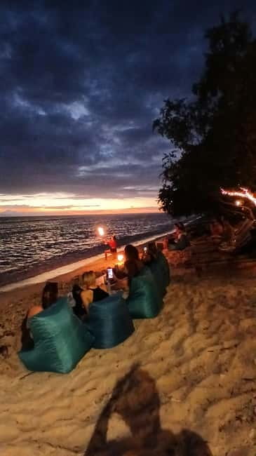 Gili Trawangan: Experience The Gili Fireshow with Cocktail - A beach bar turns into a small theater
