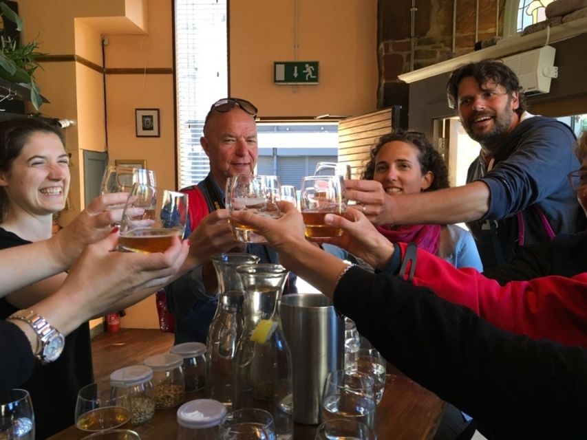 Glasgow: Pubs & History Guided Walking Tour with Beer - Glasgow’s skyline begins with a beer story