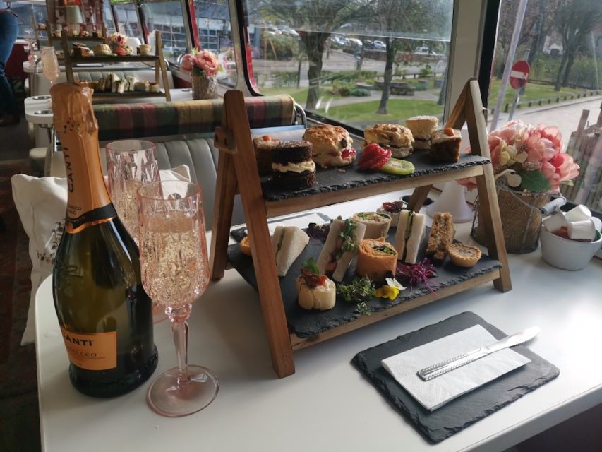 Glasgow: Vintage Bus Tour with Afternoon Tea or Gin - What you eat and drink during the 90 minutes