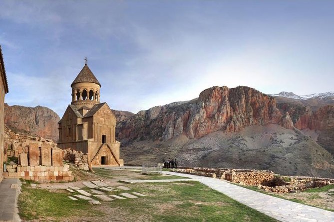 Group tour: Khor Virap, Noravank, Areni Winery and Cave - Meeting at Hyur Service at 10:00 am