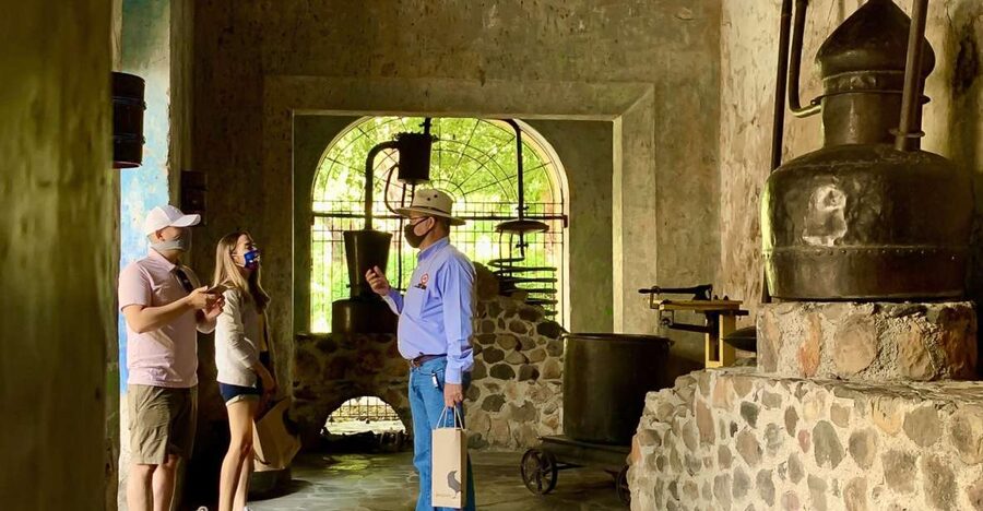 Guadalajara: Tequila Day Trip with Jose Cuervo Option - Guides make the difference