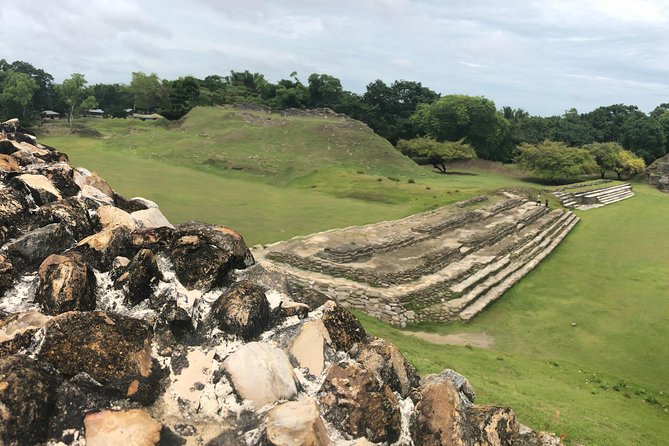 Guided Altun Ha Ruins, Rum factory & Belize sign from Belize City - What to expect at Travellers Liquors