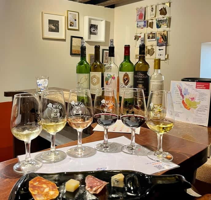Guided Bordeaux Wine Tasting Class with 6 Wines and pairings - A practical introduction to Bordeaux wine