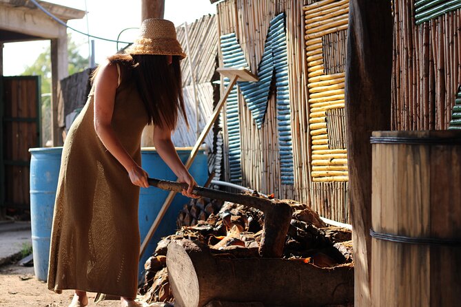 Guided tour of an ancestral Mezcal distillery with transport - Buying bottles: enjoy the tasting, slow down at checkout