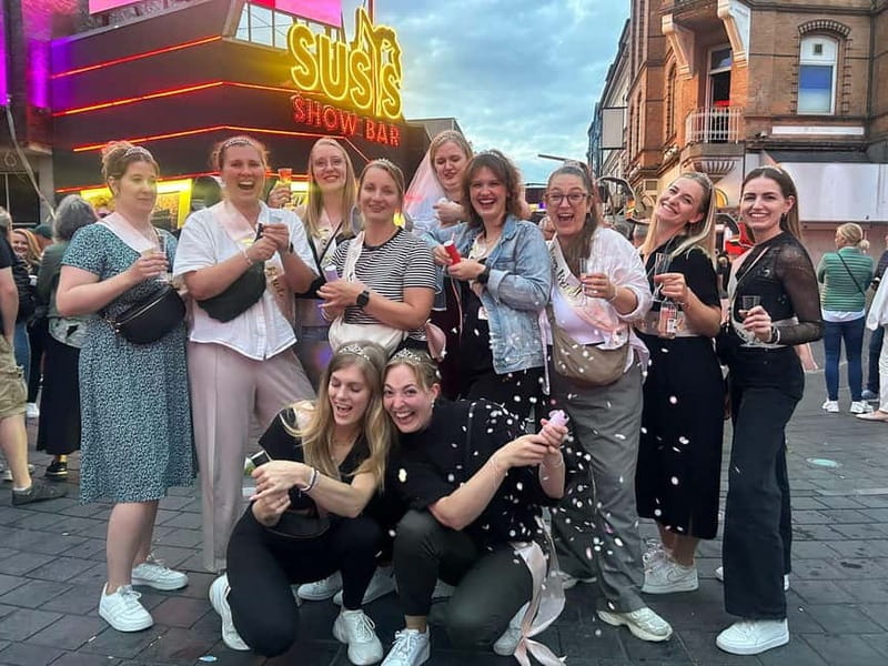 Hamburg Pub Crawl - 4 Locations, Shots & Club Entry - Why St. Pauli is the right setting for a pub crawl