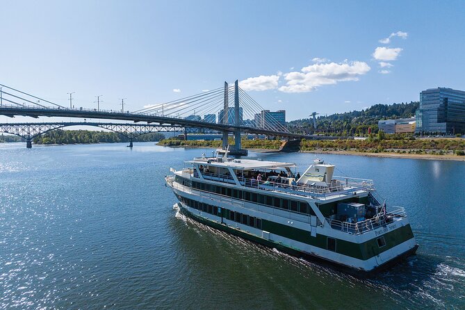 Happy Hour Sightseeing Cruise - Waverley Country Club and Portland’s sporting traditions
