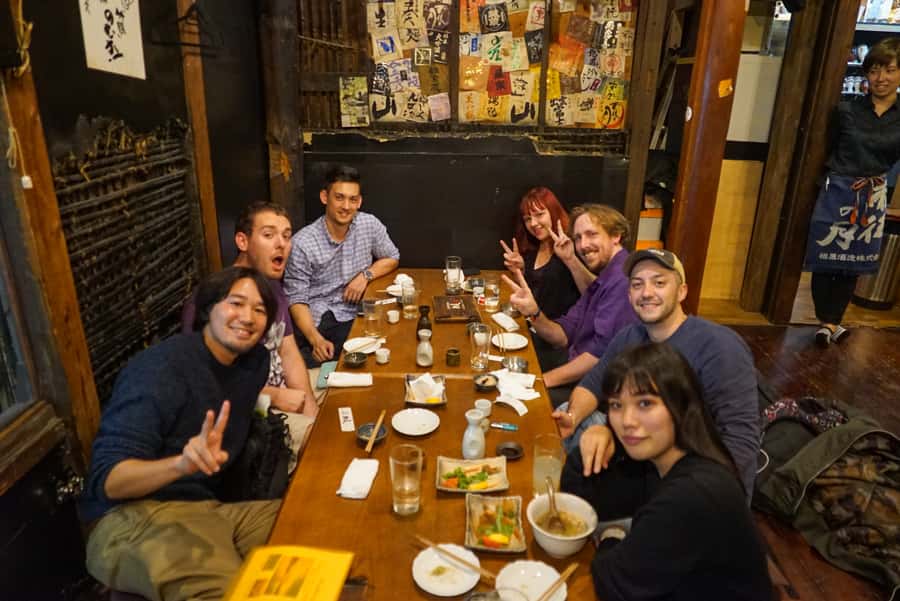 Hiroshima: Bar Hopping Food Tour - What the small group adds to the night