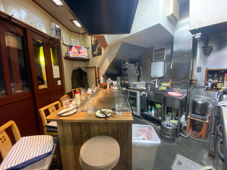 Hiroshima: Bar Hopping Food Tour - Dietary needs, smoking, and age limits
