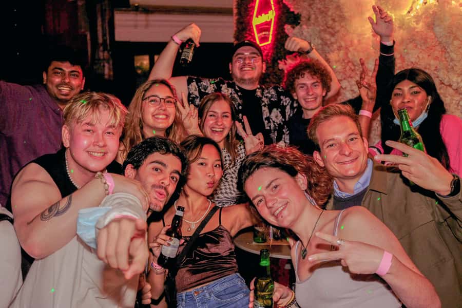 Hong Kong: 3-Hour Lan Kwai Fong Pub Crawl - Key points to know before booking