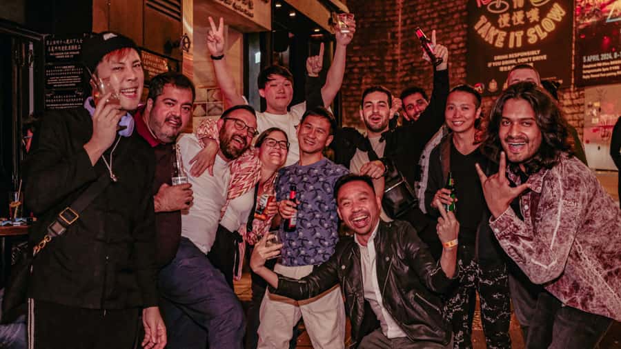 Hong Kong: 3-Hour Lan Kwai Fong Pub Crawl - Who will enjoy this pub crawl