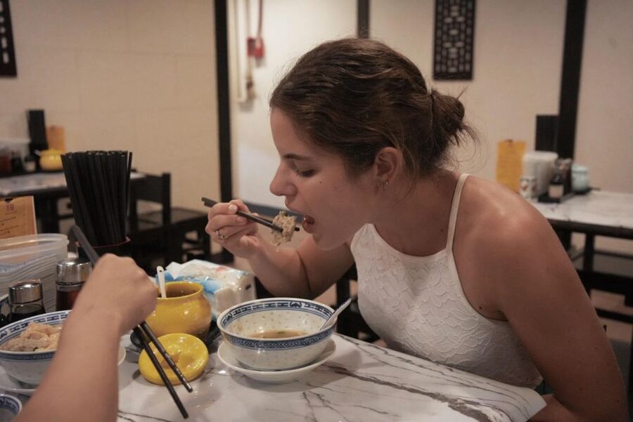 Hong Kong: Street Food Tasting Tour in Old Town Central - Why Central is such a good place to eat