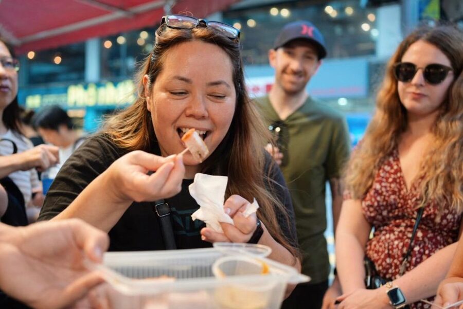Hong Kong: Street Food Tasting Tour in Old Town Central - Food restrictions and the right appetite