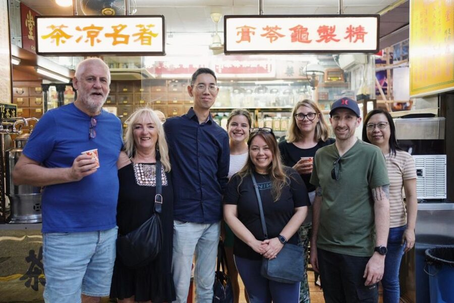 Hong Kong: Street Food Tasting Tour in Old Town Central - Sheung Wan Cultural Square and Sun Yuen Restaurant