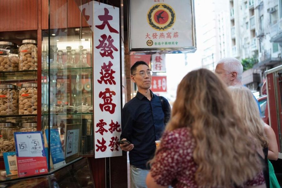 Hong Kong: Street Food Tasting Tour in Old Town Central - Graham Street’s market and Lyndhurst Terrace