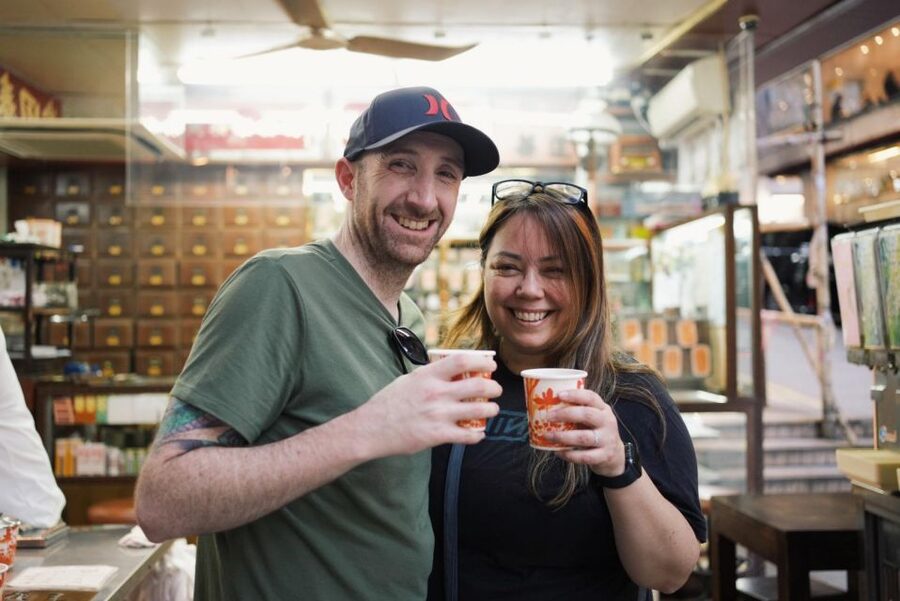 Hong Kong: Street Food Tasting Tour in Old Town Central - What the guides add to the food