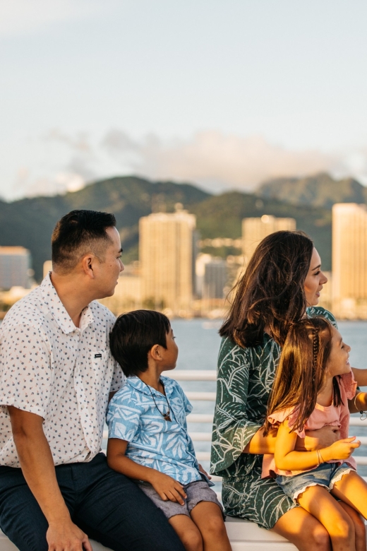 Honolulu: Waikiki Sunset and Cocktail Cruise - Indoor comfort or open-air views
