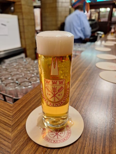 Informative and fun brewery tour in German, public - Brauhaus Sion: comparing the brewery houses