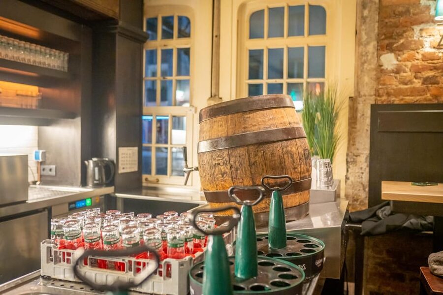 Informative and fun brewery tour in German, public - What you will learn about Kölsch