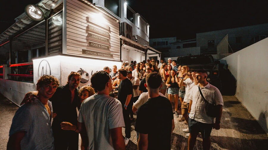 Ios: Pub Crawl with 5 Venues, 5 Shots, and 5 VIP Entrances - What VIP Entry Really Adds in Ios