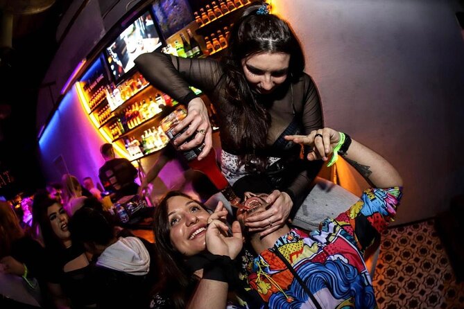 Istanbul Party Pub Crawl with Party Bus in Sultanahmet and Taksim - What the free drinks really mean