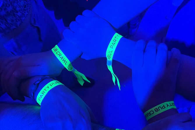 Istanbul Party Pub Crawl with Party Bus in Sultanahmet and Taksim - Timing, meeting point, and the late finish