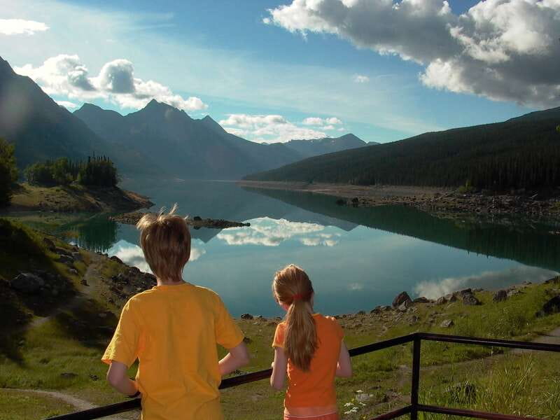 Jasper: Maligne Valley Wildlife & Spirit Island Cruise - Practical advice for a smoother day