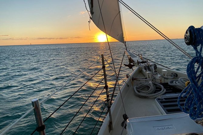 Key West Small-Group Sunset Sail with Wine and Hors d'oeuvres - Hors d’oeuvres that work well on a boat