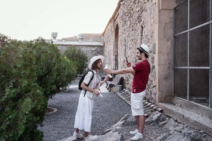 Khor Virap, Noravank and Birds' Cave Trip with Wine Tasting - Guides, vehicles, and the feel of the day