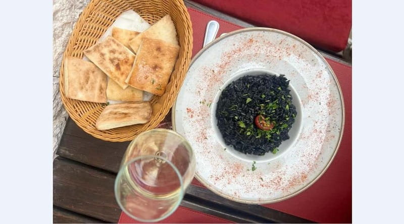 Kotor: Private Walking Tour with Wine and Food Tasting - What the private format changes