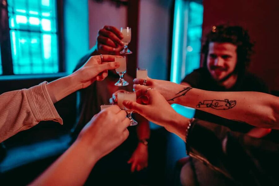 Krakow: 6 pm Tipsy Bar Tour With Karaoke+Twist (Thu-Fri-Sat) - Should you book the Kraków Tipsy Bar Tour?