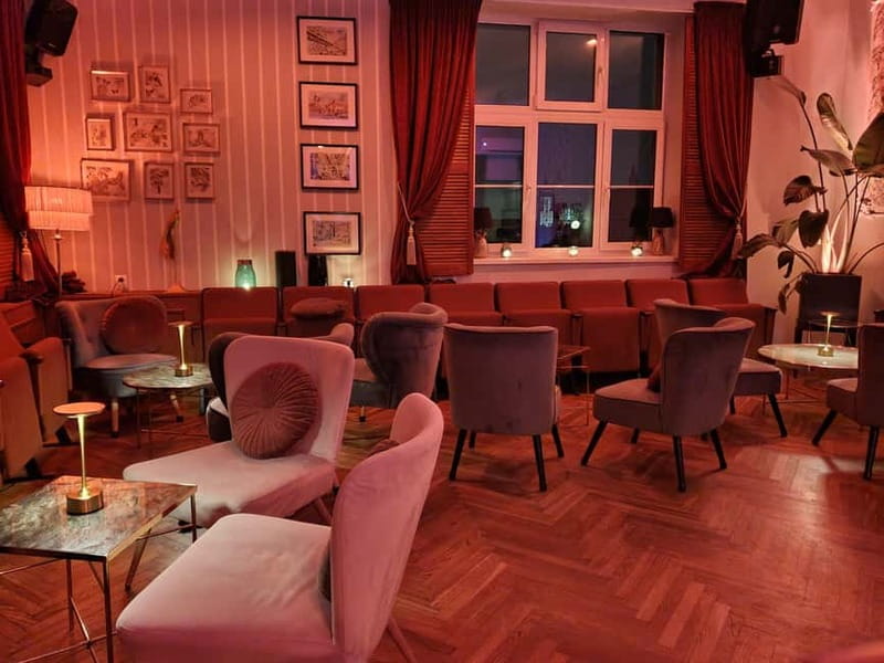 Krakow: Hidden Rooftop Bar Reservation with 1 Cocktail - The cocktail included with your reservation