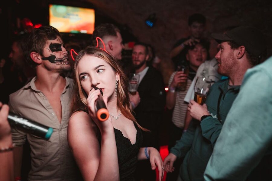 Krakow: Pub Crawl with 1 Hour of Unlimited Alcoholic Drinks - Photos, privacy, and the practical details